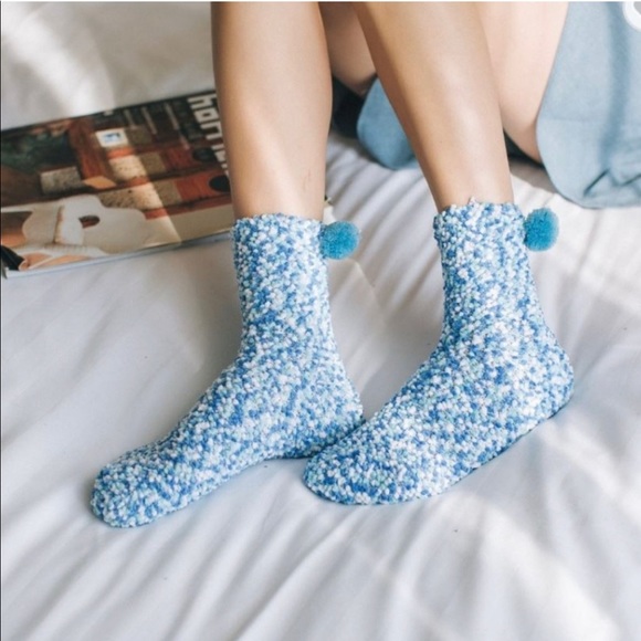 Cupcake Pom Pom Fuzzy Socks - Picture 5 of 14